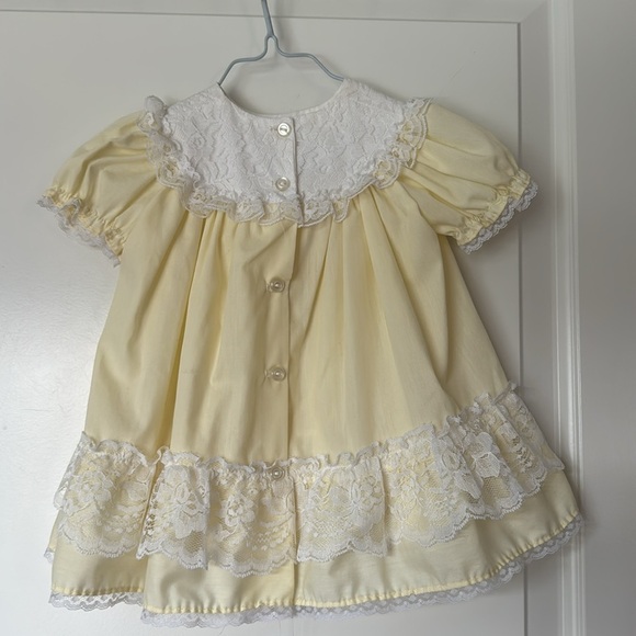 Alexis Kids Formal Dress in Yellow and White ruffles 80’s Vintage - Picture 6 of 12